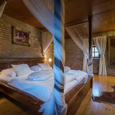 Chateau Otel 3*
