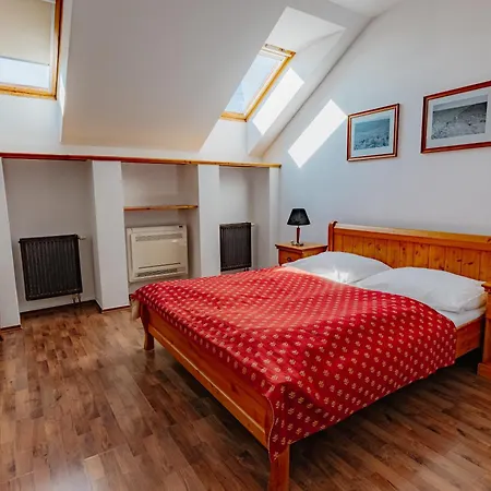 科拉科瓦尼城堡酒店 酒店 3*