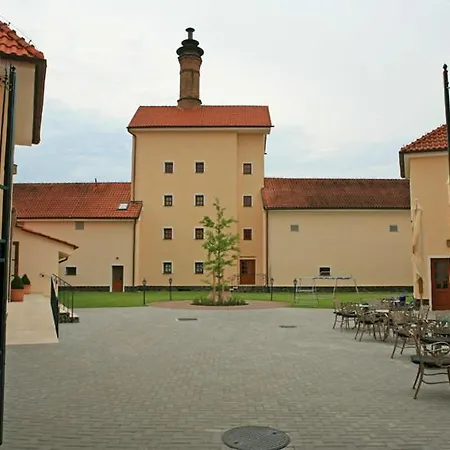 Chateau 3* Krakovany