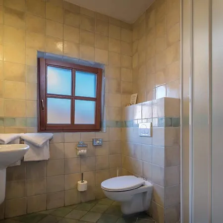 科拉科瓦尼城堡酒店 Krakovany