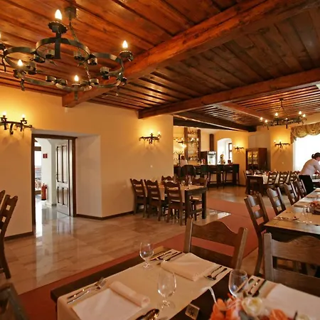 科拉科瓦尼城堡酒店 Krakovany